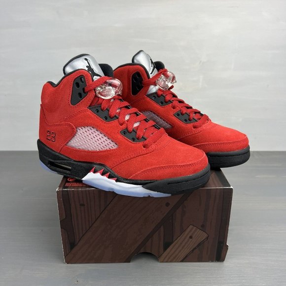 Air Jordan 5 Retro GS Raging Bull Toro Bravo 440888-600 Size 3.5y / Womens 5